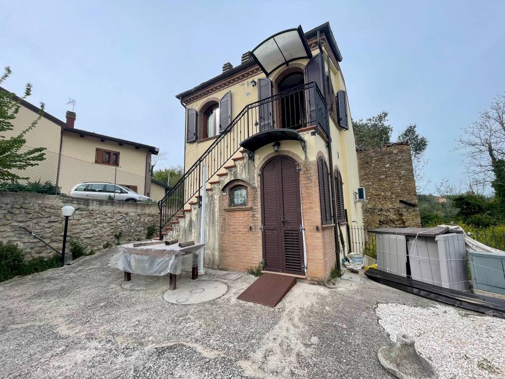 Facciata - Trilocale Gemmano - foto 1