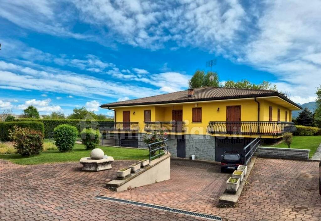 Giardino - Villa strada Statale, 68, Peveragno - photo 1