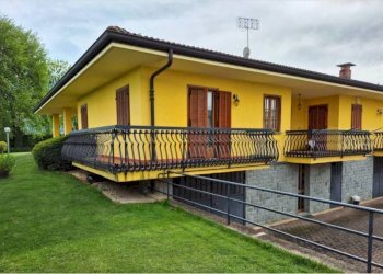 Facciata - Villa strada Statale, 68, Peveragno - photo 29