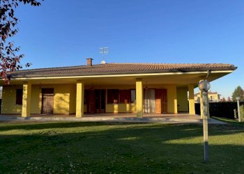 Facciata - Villa strada Statale, 68, Peveragno - photo 38