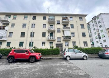 Condominio - Appartamento via Mannes 3, Vercelli - foto 1