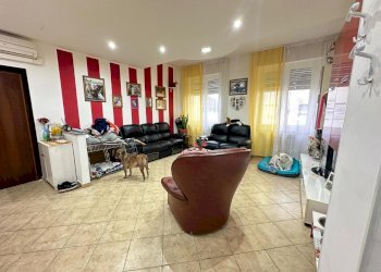 Sala - Appartamento via Mannes 3, Vercelli - foto 3