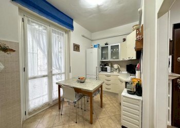 Cucina abitabile - Appartamento via Mannes 3, Vercelli - foto 7