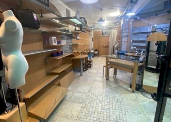 Interno non residenziale - Attività Commerciale via Antonio Gramsci, Torino (zona Centro) - foto 42