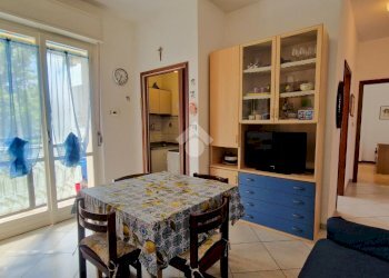 Three-room apartment Via Isonzo, Loano - photo 1
