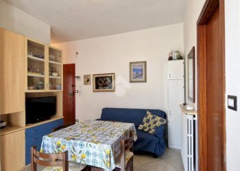 Three-room apartment Via Isonzo, Loano - photo 4