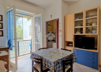 Three-room apartment Via Isonzo, Loano - photo 5