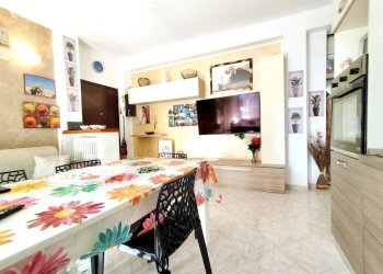 Salone - Trilocale via 2 Giugno, 6, Sedriano - foto 16