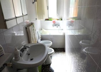 BAGNO - Bilocale via Valentino Armirotti, 10, Genova (zona Sampierdarena) - foto 10