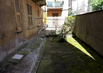 CORTILE CONDOMINIALE - Bilocale via Valentino Armirotti, 10, Genova (zona Sampierdarena) - foto 20