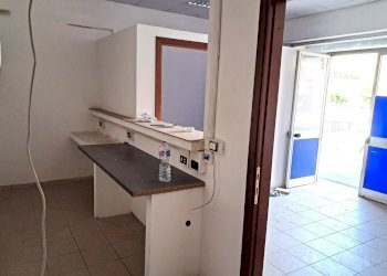 2.jpeg - Locale Commerciale Via Luciano Manara, Guidonia Montecelio - foto 3