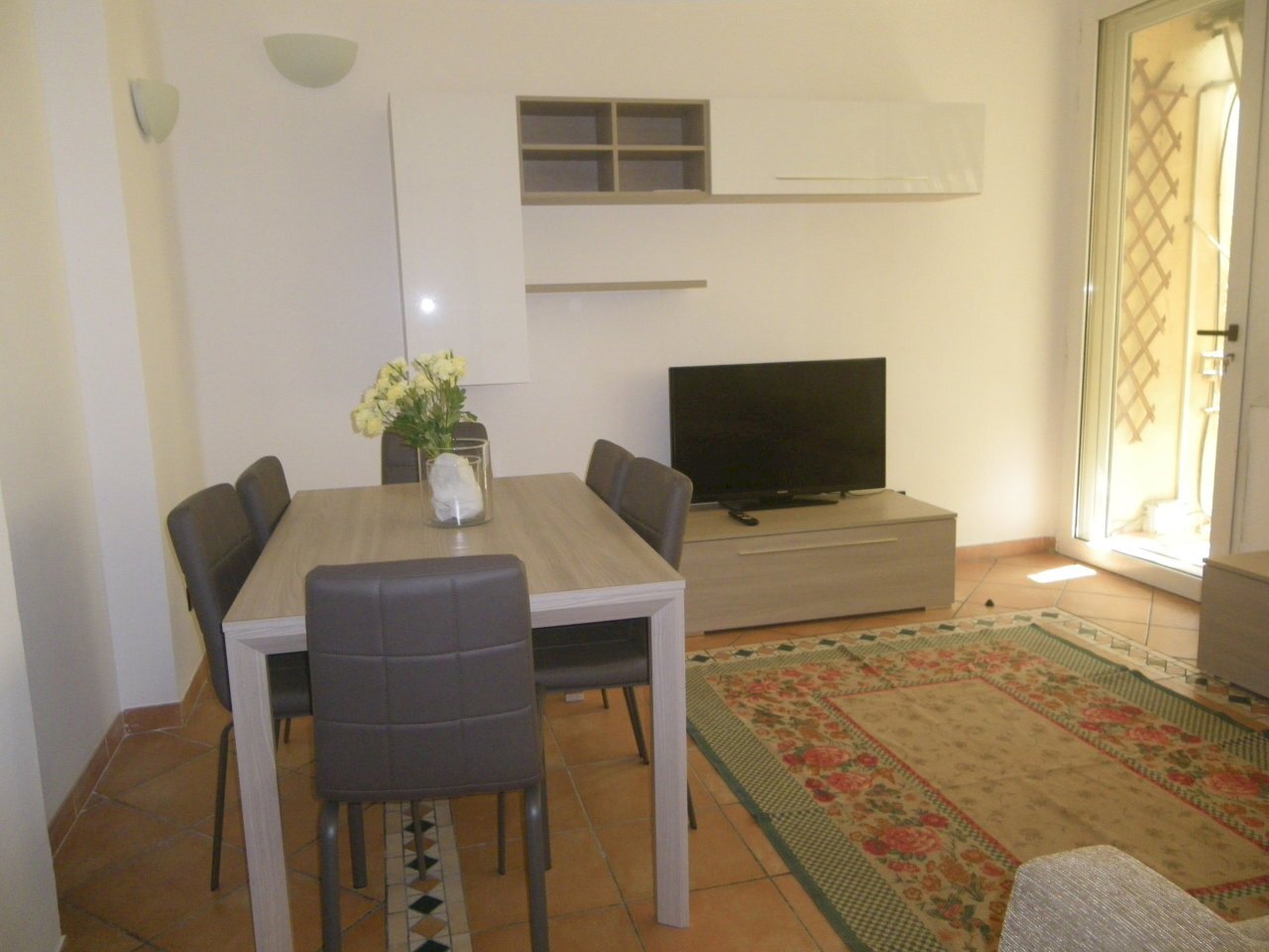 soggiorno - Four-room apartment Reggio nell'Emilia - photo 1