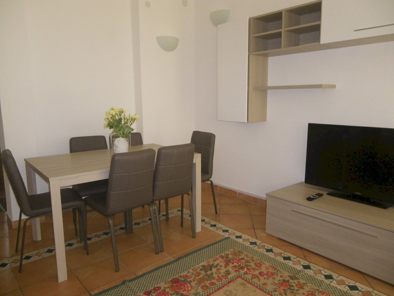 soggiorno - Four-room apartment Reggio nell'Emilia - photo 3