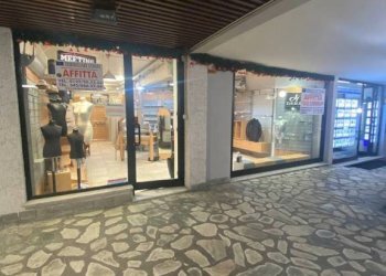 Interno non residenziale - Attività Commerciale via Torino, Milano - foto 38