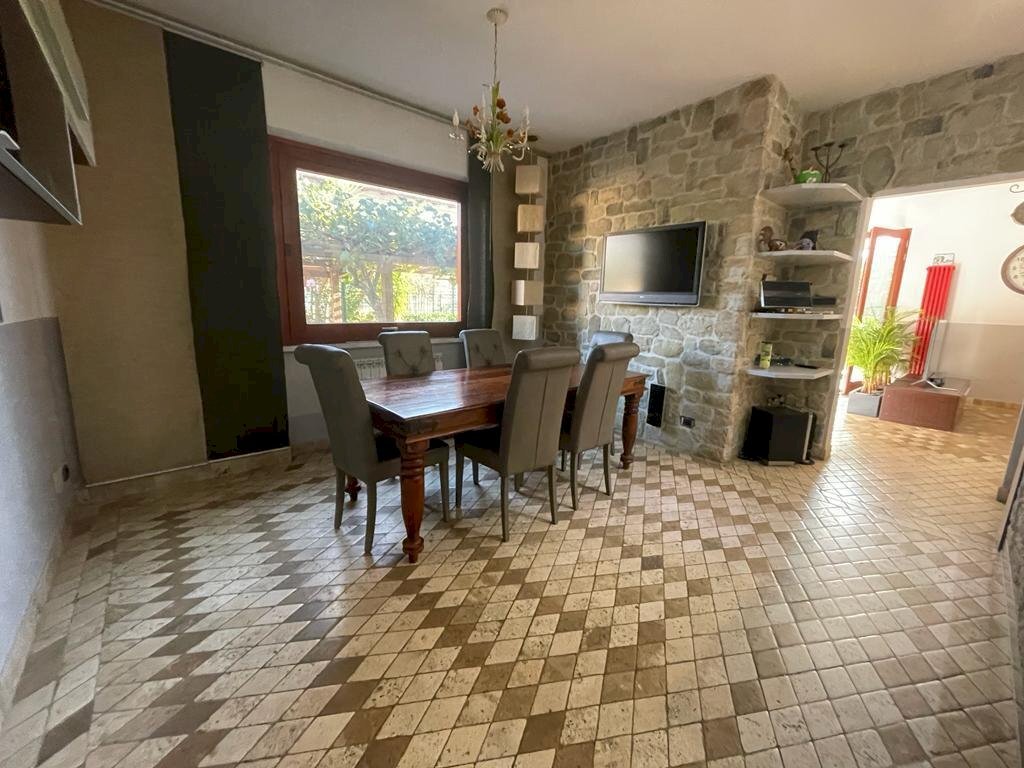 55711a4e-63f7-4ea6-aefd-d3a1f21c6f69.jpg - Casa semi indipendente Luni - foto 3