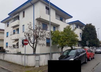 1603171_b_documento_con_foto-0.jpg - Appartamento via toscanini 30, Rovigo - foto 1