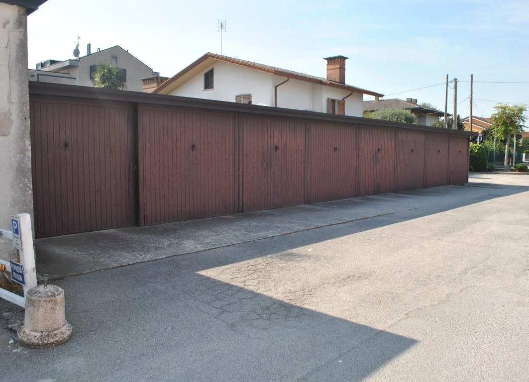 1593795_c_documento_con_foto-3.jpg - Appartamento via bassa terza 17, Campodarsego - foto 2