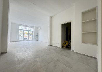 IMG_5734.JPG - Locale Commerciale Pietrasanta - foto 3