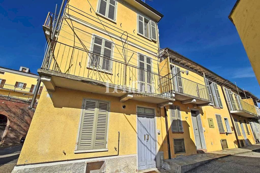 Facciata - Villa via Camillo Benso di Cavour, 31, Terruggia - foto 3