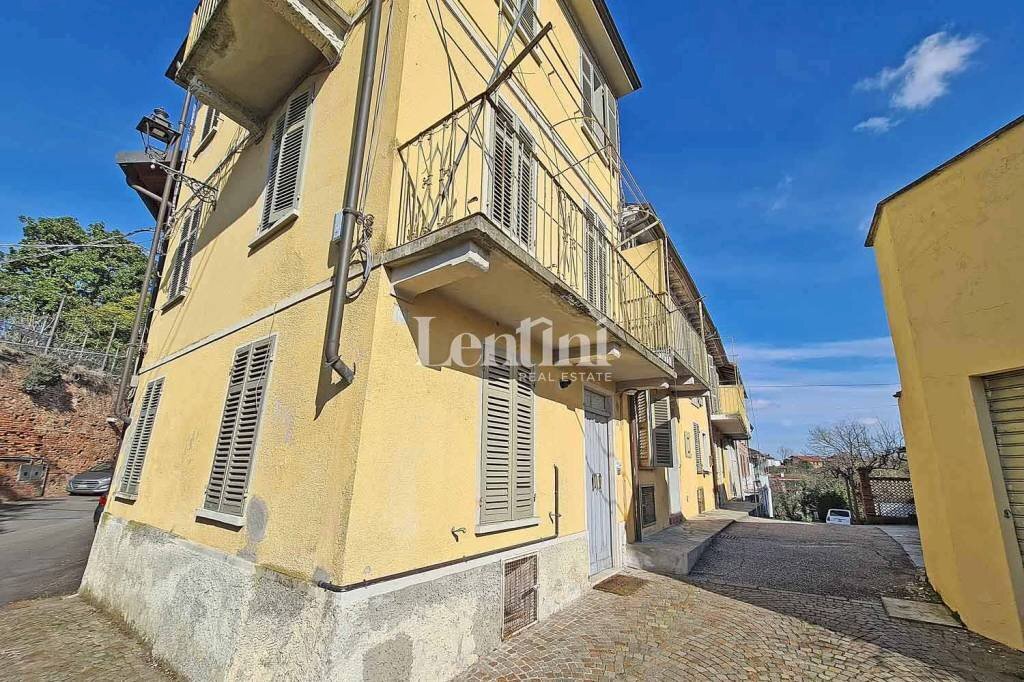 Facciata - Villa via Camillo Benso di Cavour, 29, Terruggia - foto 1