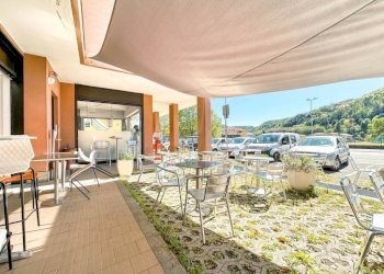 bar vendita borgosesia salone6 - Cafeteria - Cold Bar viale Varallo 150, Borgosesia - photo 10