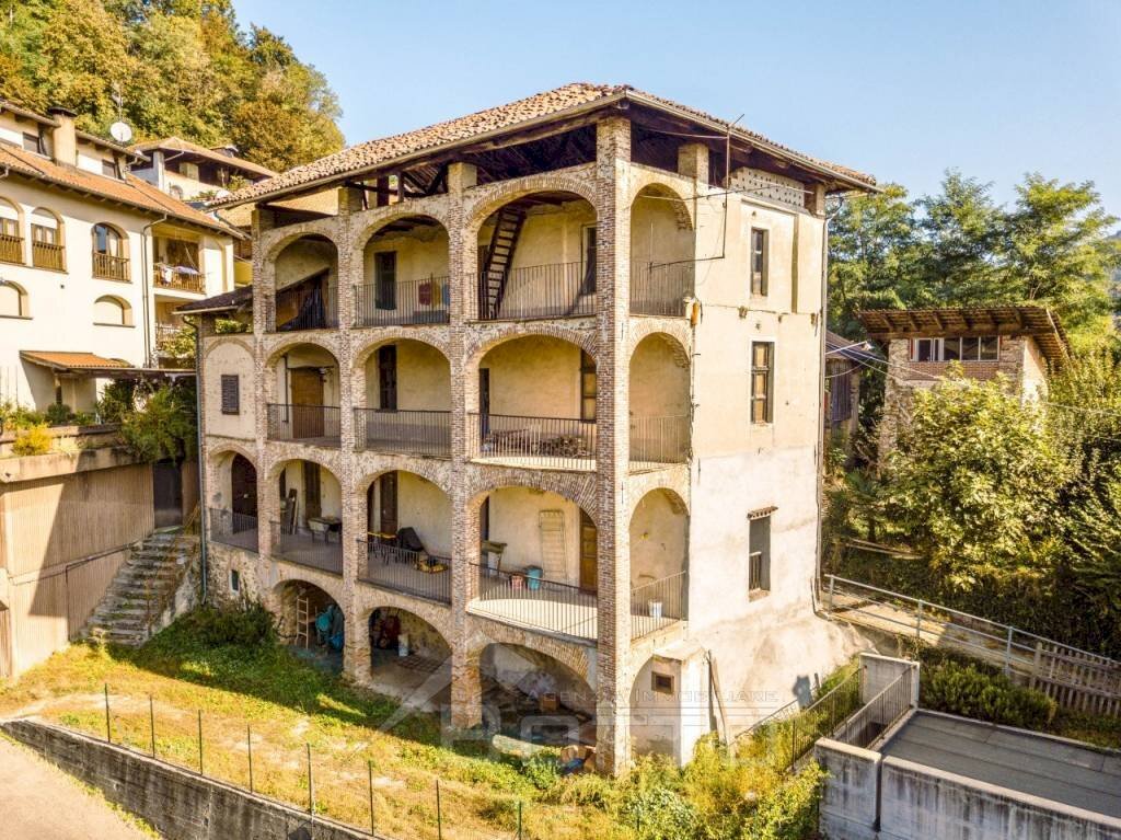 palazzo vendita marasco esterno4 wmk 0 - Independent house Frazione Marasco snc, Borgosesia - photo 2