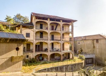 palazzo vendita marasco esterno7 wmk 0 - Casa indipendente Frazione Marasco snc, Borgosesia - foto 1