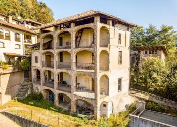 palazzo vendita marasco esterno4 wmk 0 - Casa indipendente Frazione Marasco snc, Borgosesia - foto 2