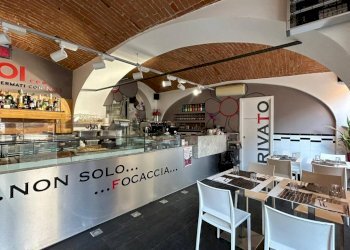 Interno non residenziale - Bar Tavola Calda - Fredda via Giovanni Battista Beccaria, Mondovì - foto 2