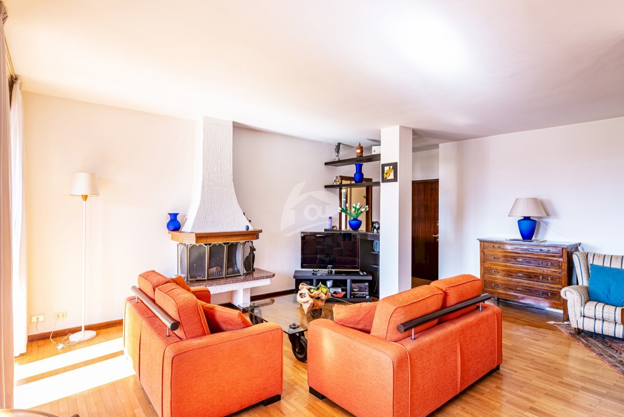 soggiorno - Appartamento Via Marconi 9, Laveno-Mombello - foto 3