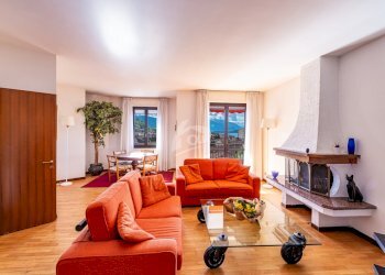 soggiorno - Appartamento Via Marconi 9, Laveno-Mombello - foto 1