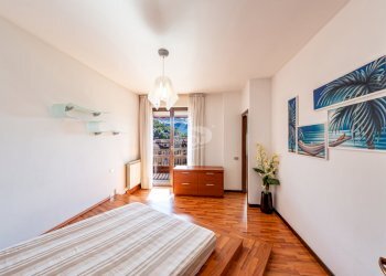 camera matrimoniale - Appartamento Via Marconi 9, Laveno-Mombello - foto 9