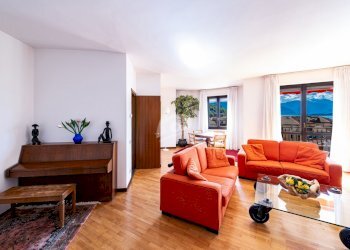 soggiorno - Appartamento Via Marconi 9, Laveno-Mombello - foto 16