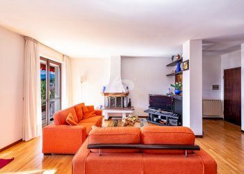 soggiorno - Appartamento Via Marconi 9, Laveno-Mombello - foto 17