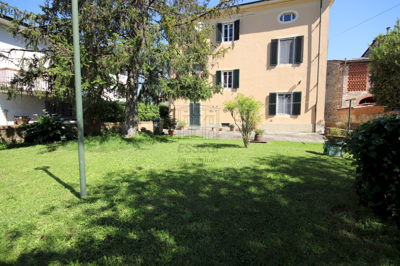 Villa primi 900 con giardino ed annessi  (49).JPG - Villa Via Traversa di Parezzana 1, Capannori - photo 1