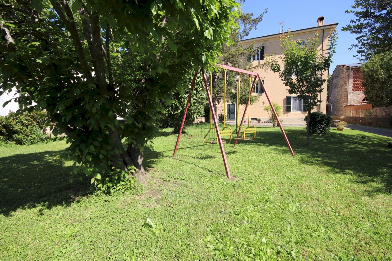 Villa primi 900 con giardino ed annessi  (36).JPG - Villa Via Traversa di Parezzana 1, Capannori - photo 3