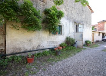 Villa primi 900 con giardino ed annessi  (37).JPG - Villa Via Traversa di Parezzana 1, Capannori - foto 25