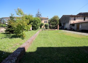 Villa primi 900 con giardino ed annessi  (41).JPG - Villa Via Traversa di Parezzana 1, Capannori - foto 28