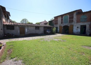 Villa primi 900 con giardino ed annessi  (44).JPG - Villa Via Traversa di Parezzana 1, Capannori - foto 29