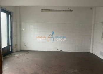 Immagine WhatsApp 2024-05-14 ore 13.40.37_f949381d - Locale Commerciale Strada Statale 1 20, Massa - foto 2