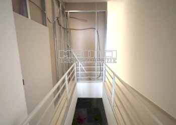 Scala per magazzino - Locale Commerciale via Luigi Ranco, 7, Asti - foto 14