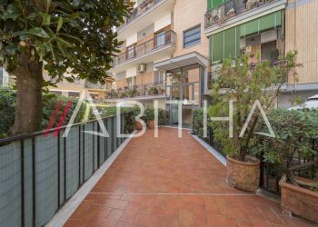 Appartamento via Giuseppe Chiarini, Roma - foto 2