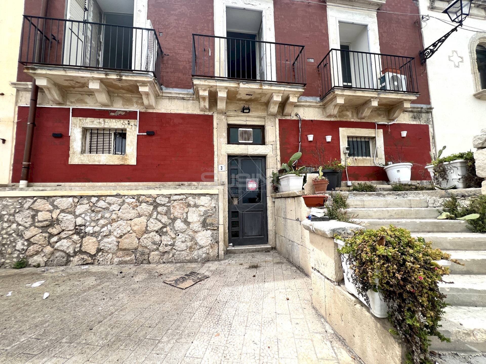 Locale Commerciale VIA DEI TOLOMEI, Siracusa - foto 1