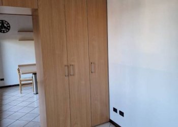 Stanza arredata - Bilocale via Carlo Montanari, 19, Monza - foto 20