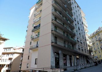 ESTERNO - Quadrilocale via Gian Battista Monti, 20, Genova (zona Sampierdarena) - foto 28