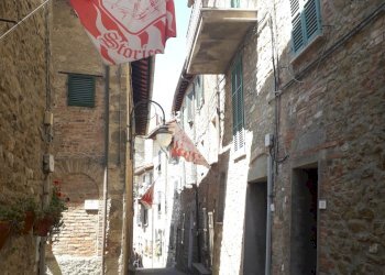 facciata - Appartamento Via Castello 27, Passignano sul Trasimeno - foto 2