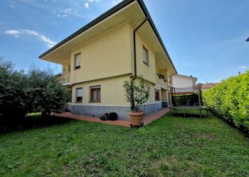 20240510_163027.jpg - Villa Via del Bozzo, Lucca - foto 1