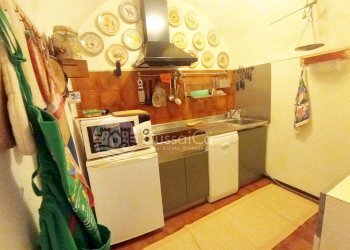 Cucina  - Quadrilocale Via vicolo fontana, Dolceacqua, Dolceacqua - foto 5