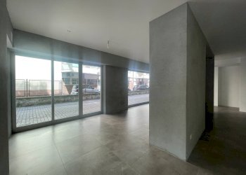 Negozio VIALE REGINA MARGHERITA, Pescara - foto 2