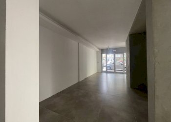 Negozio VIALE REGINA MARGHERITA, Pescara - foto 10